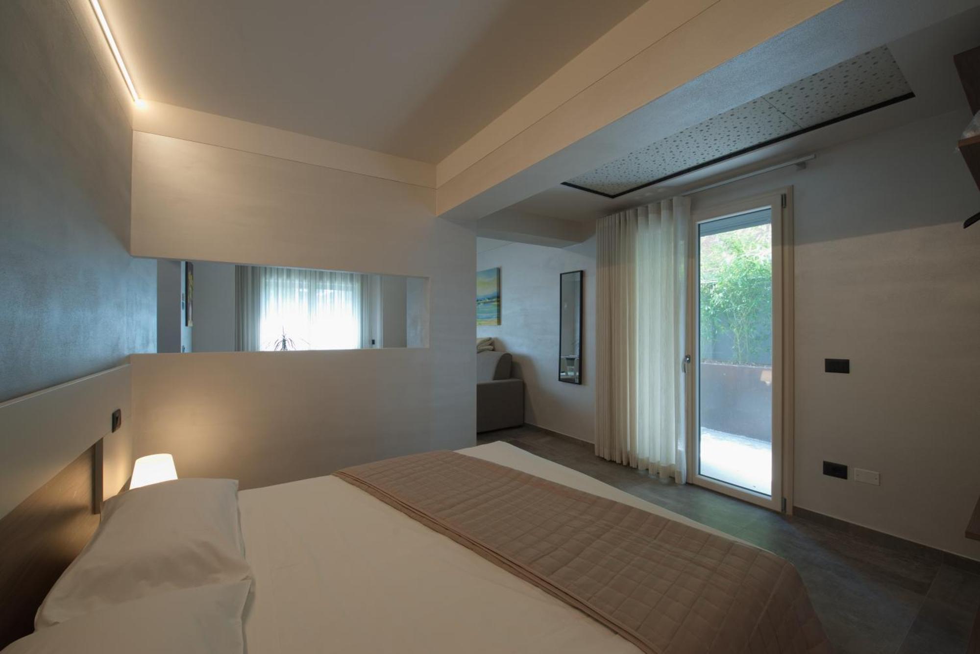 Via Goito 25 Rooms & Apartment Peschiera del Garda Exterior photo
