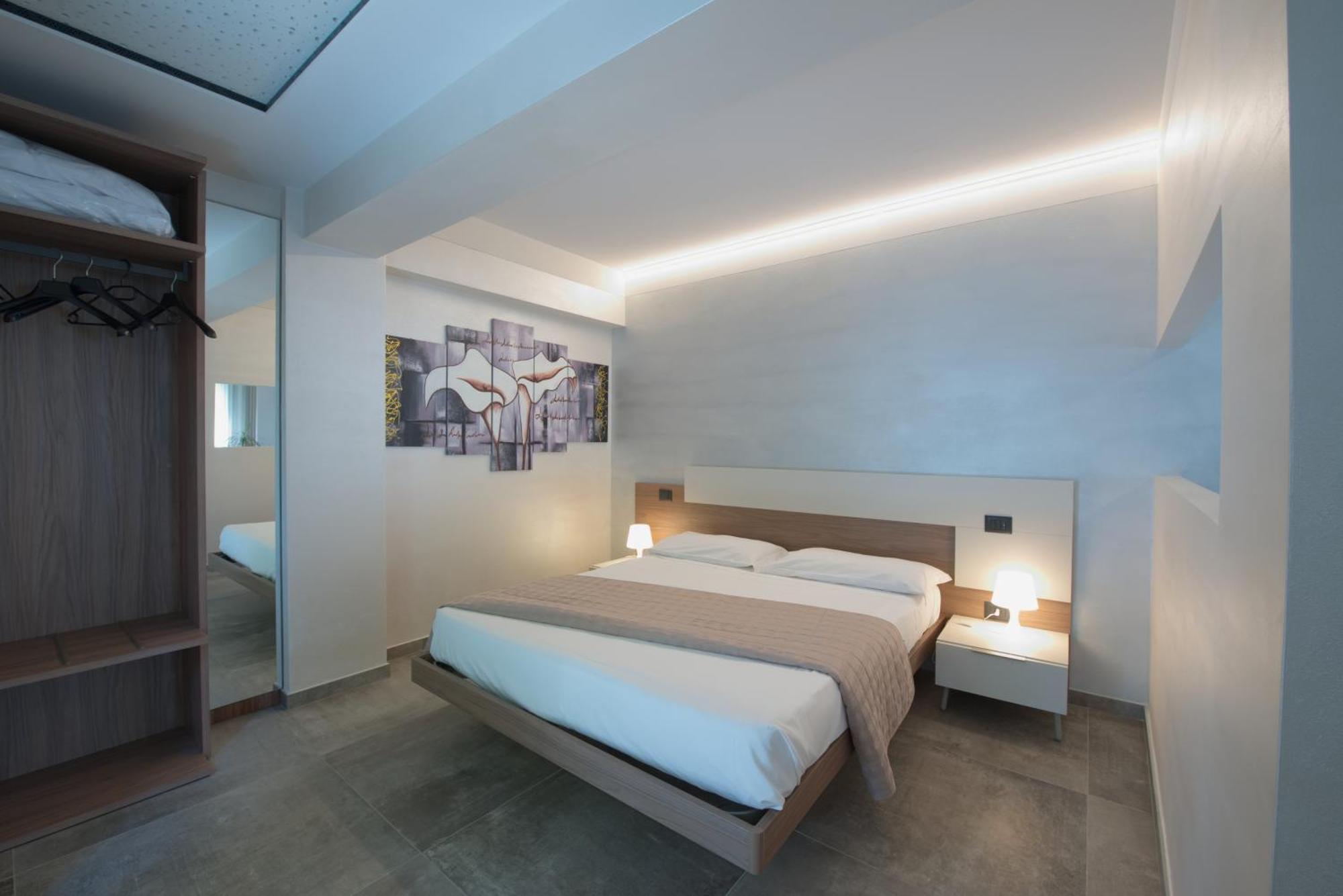 Via Goito 25 Rooms & Apartment Peschiera del Garda Exterior photo