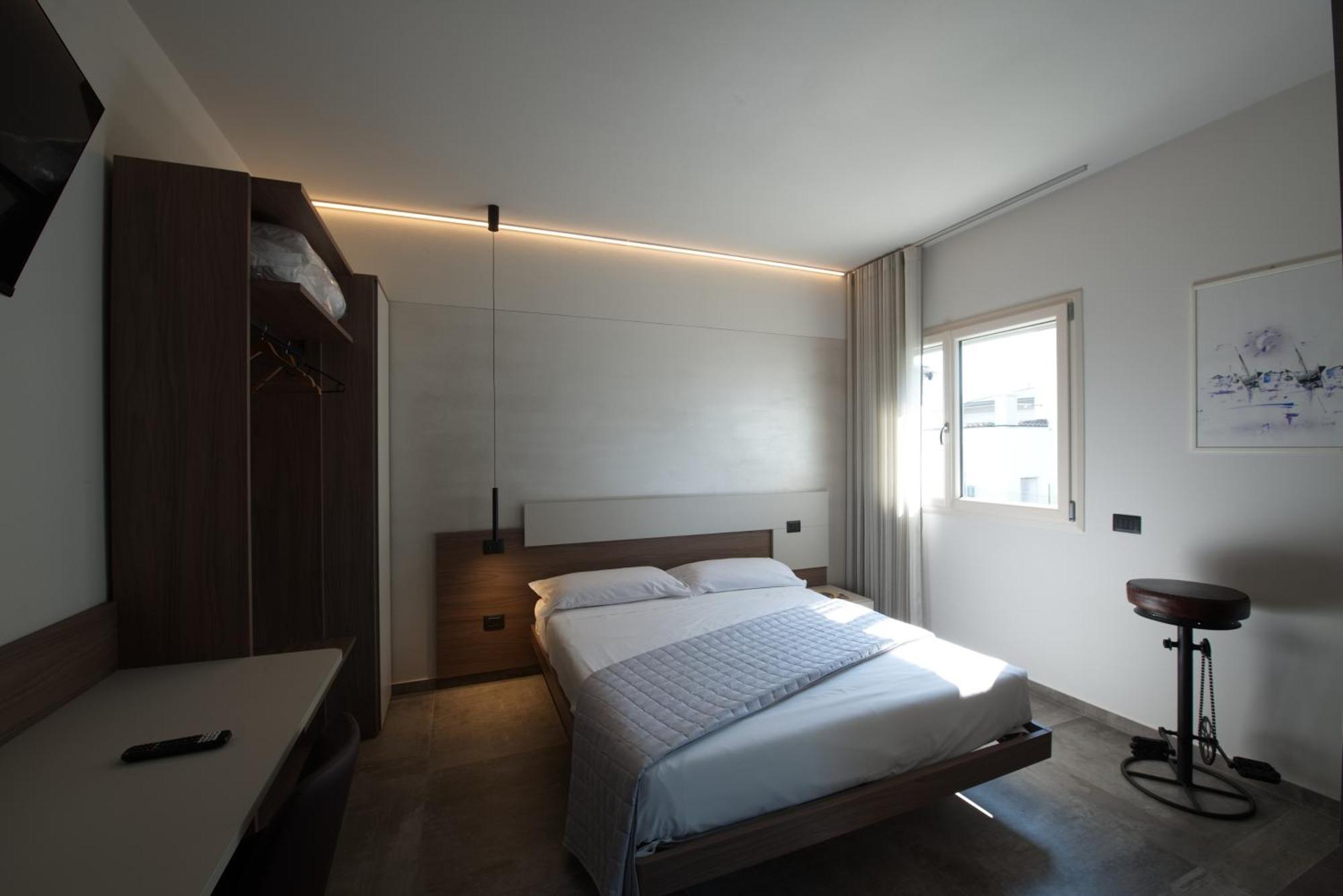 Via Goito 25 Rooms & Apartment Peschiera del Garda Exterior photo