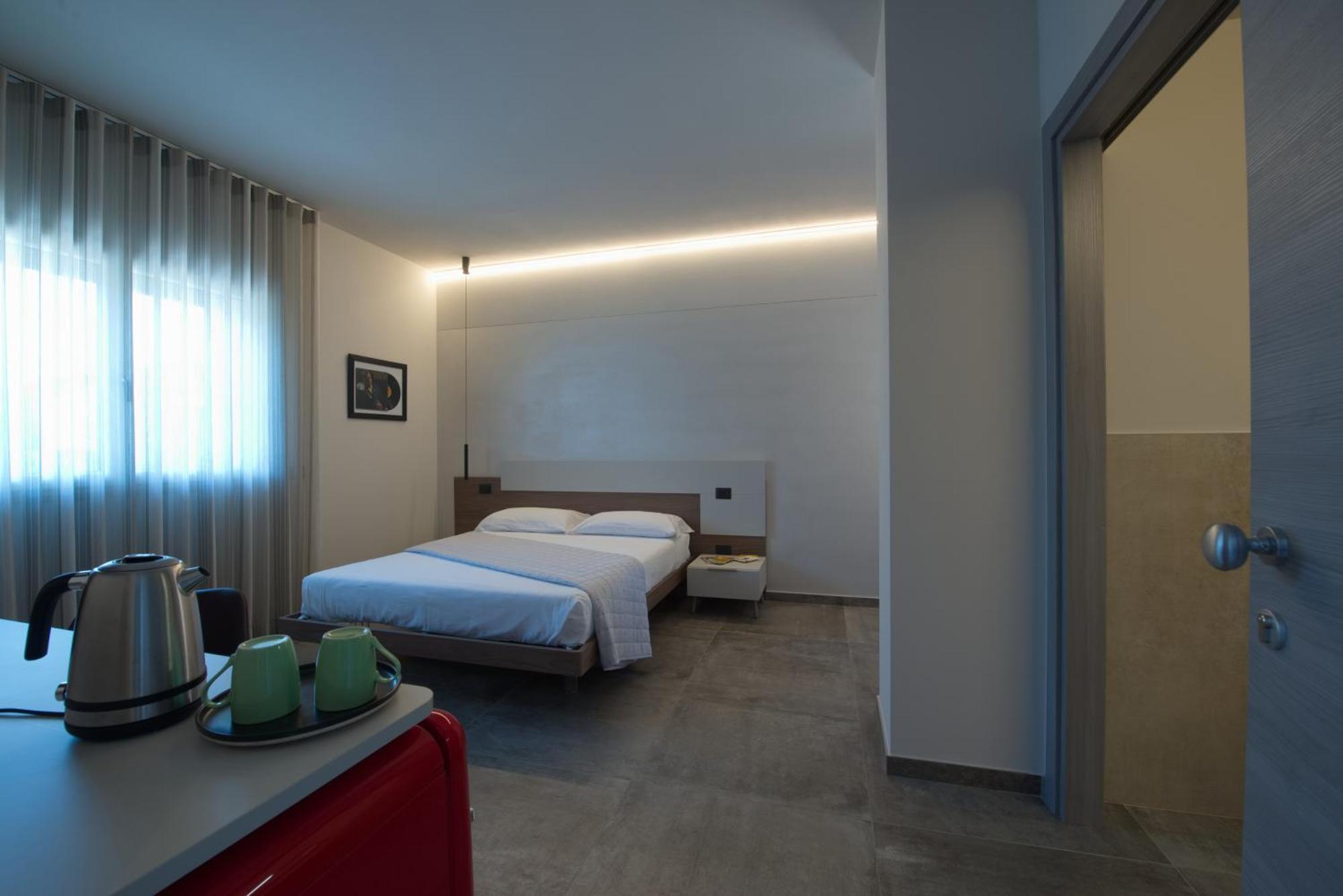 Via Goito 25 Rooms & Apartment Peschiera del Garda Exterior photo