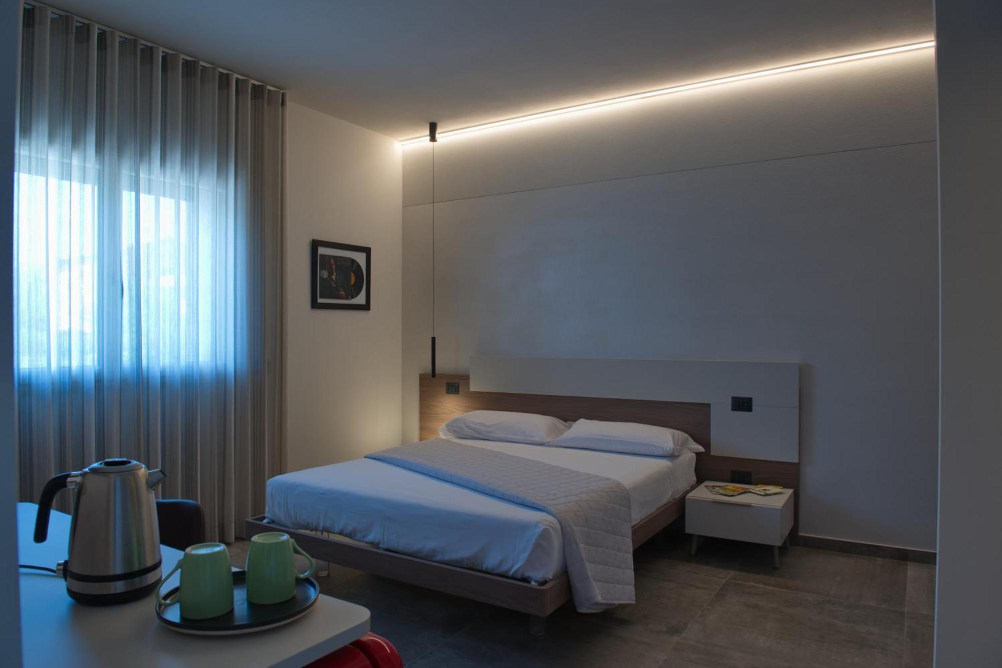 Via Goito 25 Rooms & Apartment Peschiera del Garda Exterior photo